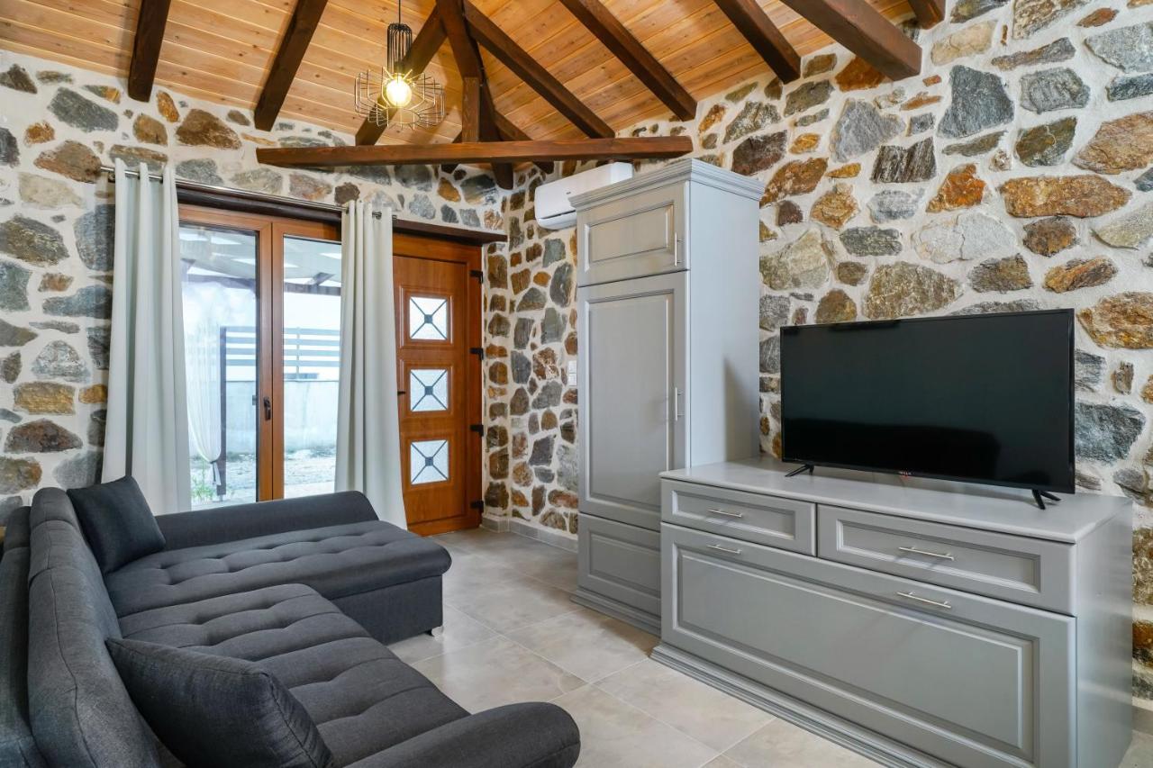 Petra Residence Скала Потамияс Екстериор снимка